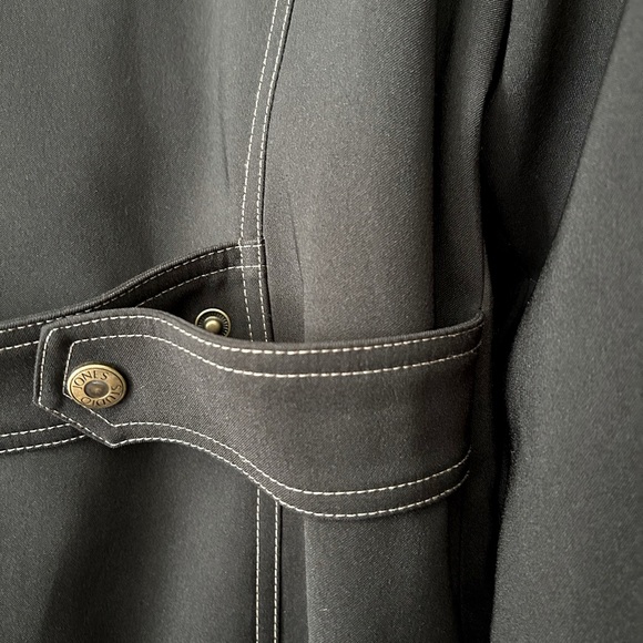 Jones Studio Fall/Spring dress jacket.  Excellent condition. - Picture 4 of 6